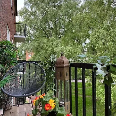 Modern With A Balcony And Free Parking