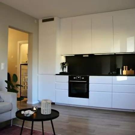 Apartment Modern With A Balcony And Free Parking *