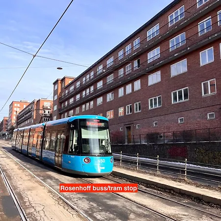 Stilfull Oslo Leilighet Med Balkong Naer Kollektivtransport شقة أوسلو